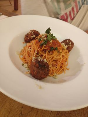 Veetballs at Compost in Mallorca