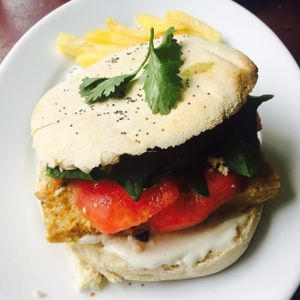 Burger with seitan and spinach at Kome Vegan in Valparaiso