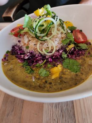 Dhal at L'ilot in Levis