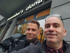 Was meeting a former colleague in Brammibals Warschauer Str. at Brammibal's Donuts - Maybachufer in Berlin