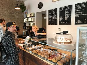 B at Brammibal's Donuts - Maybachufer in Berlin