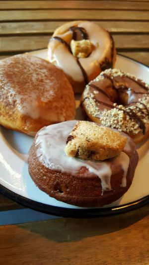 ein paar verschiedene donuts at Brammibal's Donuts - Maybachufer in Berlin
