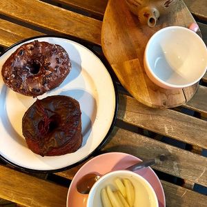 Chocolate Wine Donut und Chocolate Chili Donut at Brammibal's Donuts - Maybachufer in Berlin