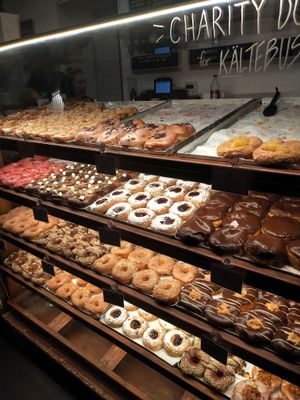 Auswahl Donuts und mehr at Brammibal's Donuts - Maybachufer in Berlin