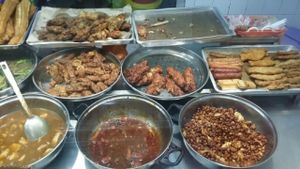 Taken on 13 Nov 15 night at New Tokyo Vegetarian 新东京 in Northeast Singapore