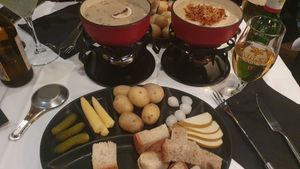 Vegan Fondue at Samses in Zurich