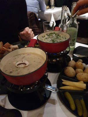 Various styles of fondue at Samses in Zurich