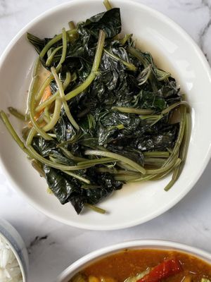 Sweet Potato Leaves at Ru Lai 如来斋 in Central Singapore