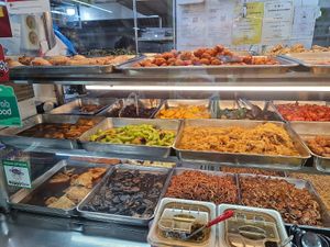 Cai fan, beehoon for breakfast at Ru Lai 如来斋 in Central Singapore