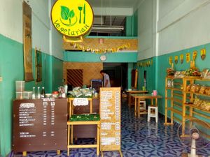 Seating area at Sankhongnoi Veggie in Chiang Rai