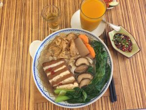 pan Mee at Lutan 21 滷談21蔬食藥膳養生館 in Malacca