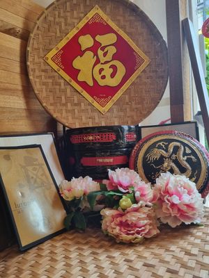 nice decorations at Lutan 21 滷談21蔬食藥膳養生館 in Malacca