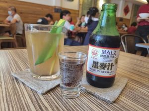 German Malz-beer (no alcohol) and Ginger Lemongrass tea at Lutan 21 滷談21蔬食藥膳養生館 in Malacca
