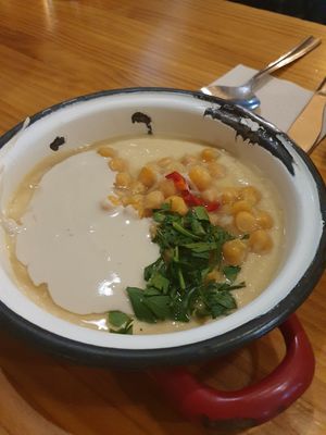 Tahini Hummus at La Hummuseria in Madrid