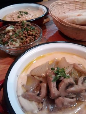 Hummus + lentil salad tapa at La Hummuseria in Madrid