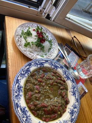 Special Khoresht Sabzi at La Hummuseria in Madrid