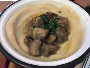 Hummus tímido  at La Hummuseria in Madrid