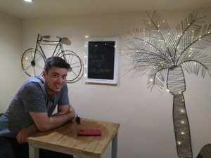 Einige Sitzplätze innen at Crispy Organic Market and Take Away - Via F Crispi in Rome