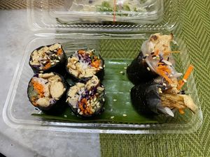 1 x
SD07 Vietnamese Vegetables Popiah 越南蔬菜卷
Take Away

RM 12.40
 at Newstart Health Kitchen in Cheras