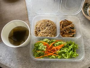 1 x
MA04 Claypot Mushroom Multi-grain Rice 瓦煲菇类五谷饭 (with Soup)
Take Away

RM 15.90
 at Newstart Health Kitchen in Cheras