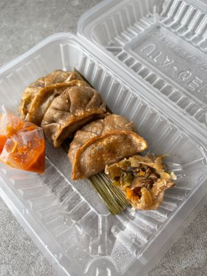 SD02 Wholemeal Gyoza 全麦锅贴 (4pc)
Take Away RM 10.90 at Newstart Health Kitchen in Cheras