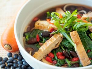 AENON HEALTH KITCHEN BLACK BEAN NOODLE SOUP:  Authentic taste of black beans…something light and healthy. 

HEALTH TIP:  Black beans are a good source of protein, filling fibre, disease fighting antioxidants, and numerous vitamins and minerals.  Studies have linked eating black beans with helping to protect against inflammation, heart disease, weight gain, diabetes and certain cancers.  Source:  Google.
 at Newstart Health Kitchen in Cheras