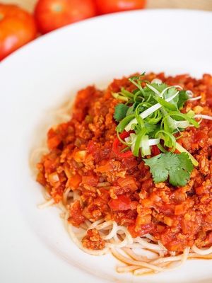 CLASSIC TOMATO SPAGHETTI:  A simple yet refreshing tomato base noodles…away from the overly-rich heavy saturated regular bolognese…less burden on the body!  at Newstart Health Kitchen in Cheras