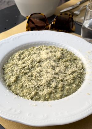Risotto alla borragine mantecato al formaggio di anacardi  at Mezzaluna in Turin
