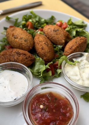 Gato Piment (frittelle di lenticchie rosse alla mauriziana)  at Mezzaluna in Turin
