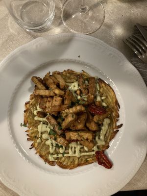Tempeh al teriyaki e pomodorini confit  at Mezzaluna in Turin