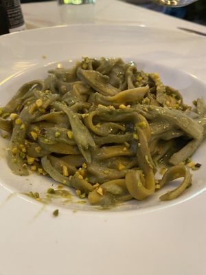 Tagliatelle con crema di pistacchi e puntarelle  at Mezzaluna in Turin