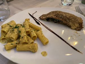 Bis di primi: crespelle e rigatoni alla carbonara  at Mezzaluna in Turin