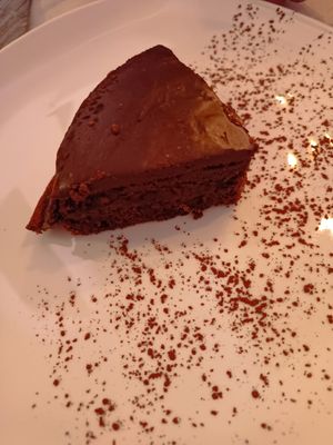 Sacher at Mezzaluna in Turin