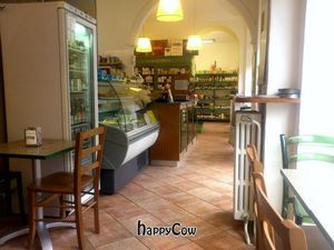 Restaurant, takeout and shop at Mezzaluna in Turin