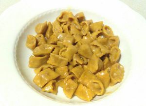 Best ever pasta : stuffed agnolottis with cashew cream at Mezzaluna in Turin