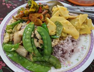 Plated food from buffet at Muay and Joom Vegetarian in Hua Hin