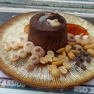 Vegan Snickers Dessert at Verthé in Diksmuide