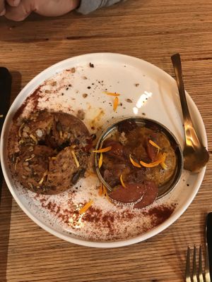 Tomato and pumpkin roll with pumpkin chutney  at Verthé in Diksmuide