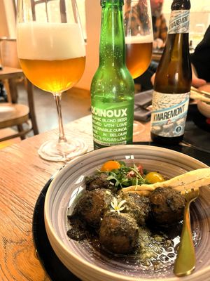 Vegan gehaktballen, basillicum pesto at Verthé in Diksmuide