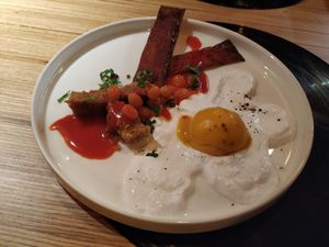 Food illusion: eieren met spek (dit is een vegan dessert!) at Verthé in Diksmuide