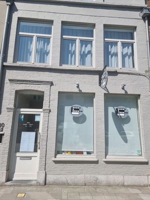 front (unfortunately it was closed) at Books & Brunch in Bruges