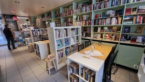 Interior at Books & Brunch in Bruges