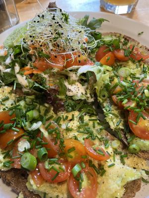 Avocado Toast custom zoooom at Books & Brunch in Bruges