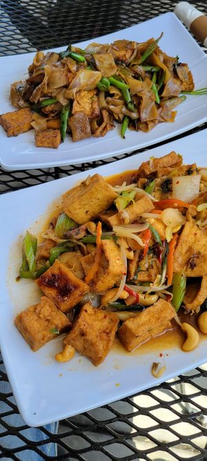 Cashew Tofu and Drunken Noodles at Rim Talay in Oceanside