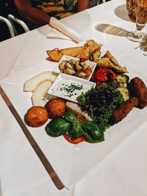 Big platter with starters and tapas at Galicia in Viernheim