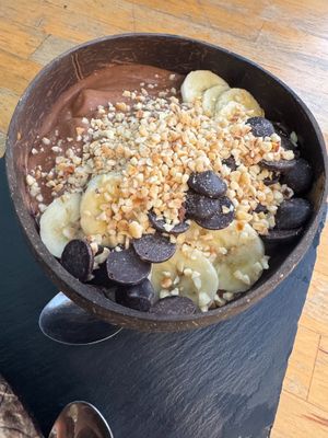 Vegan chocolate bowl (normal size) at Milk Away in Sevilla