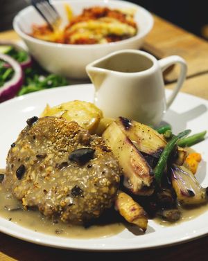 Vegan Sunday roast at Woodland Creatures in Edinburgh