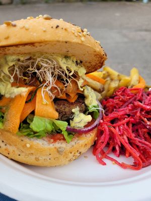 Burger "le pêcheur " at Chez Veg'Anne - Food Truck in Strasbourg
