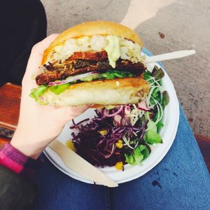 eating a "Veg'Alsace" @ square Louise Weiss - Strasbourg at Chez Veg'Anne - Food Truck in Strasbourg