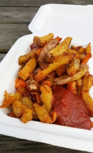 Potato and sweet potato fries at Chez Veg'Anne - Food Truck in Strasbourg